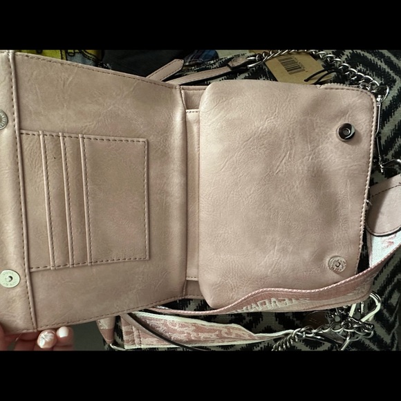 Steve Madden - Picture 4 of 4